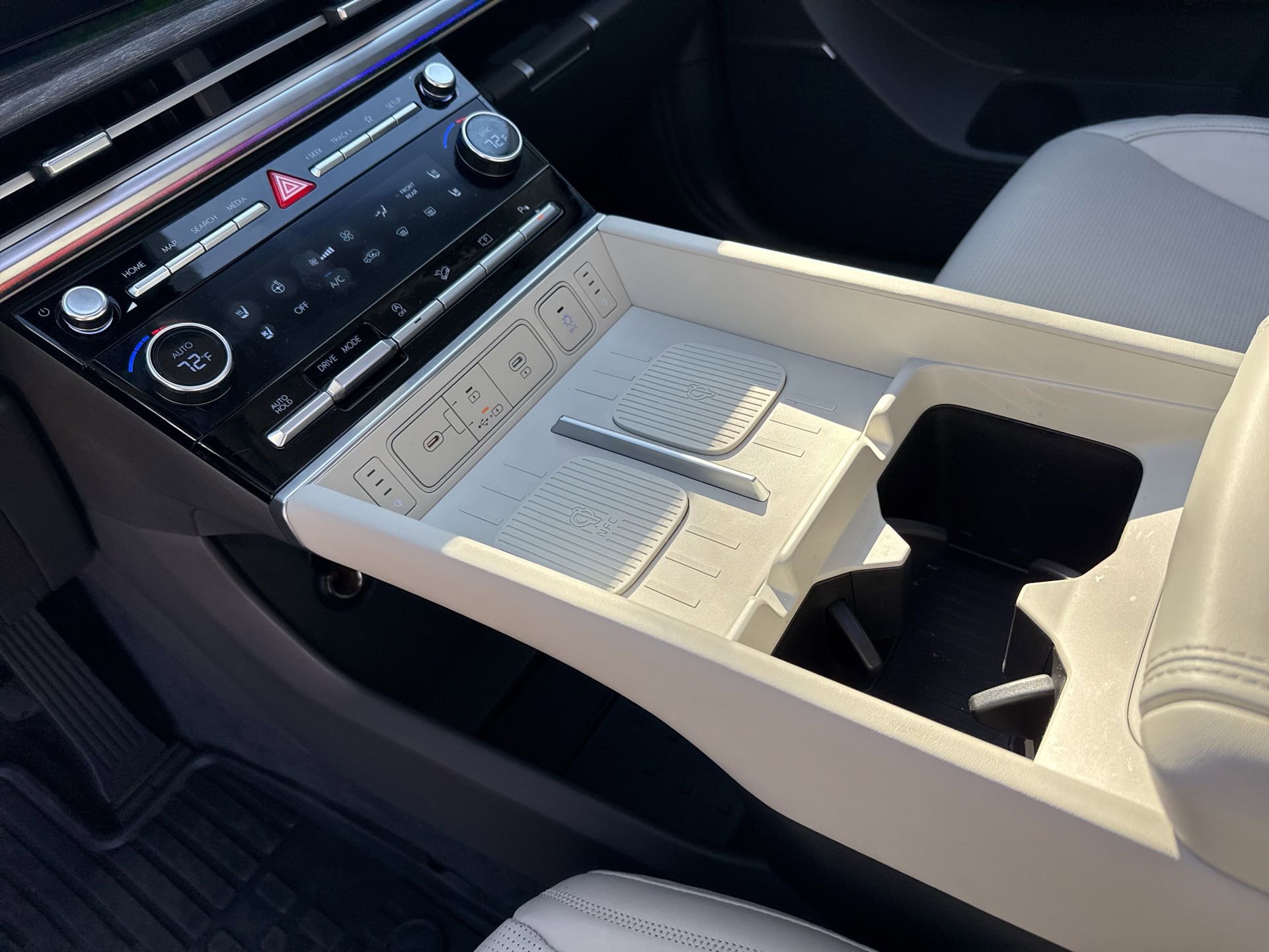 Used 2025 Hyundai Santa Fe Calligraphy image 24