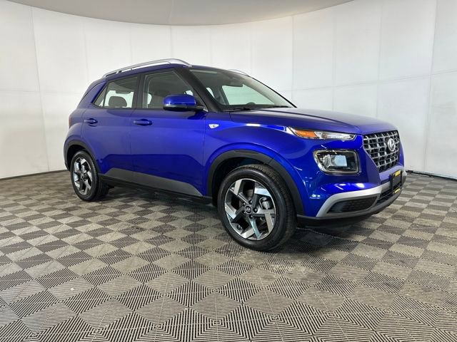 Used 2024 Hyundai Venue SEL image 2