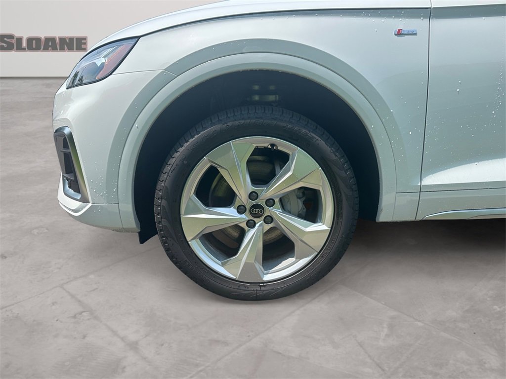 Certified 2025 Audi Q5 2.0T Premium Plus w/ Premium Plus Package image 14