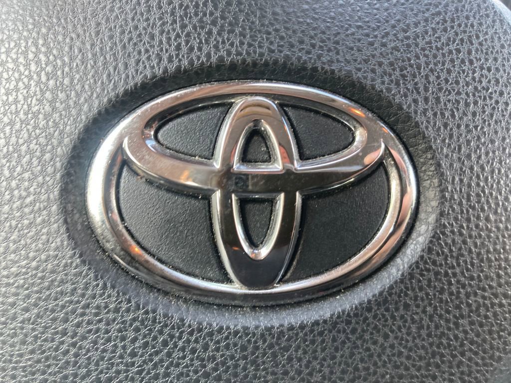 Used 2020 Toyota RAV4 LE image 25