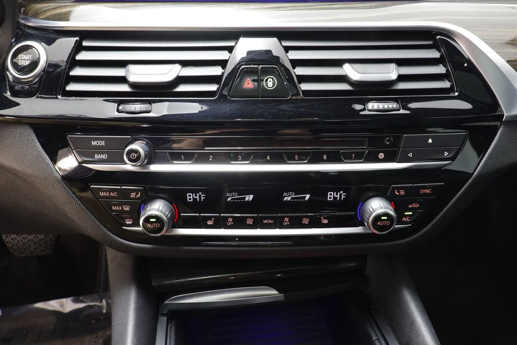 Used 2018 BMW 530e xDrive image 13