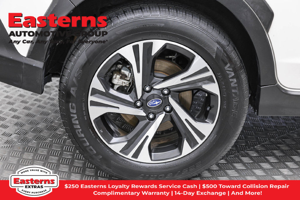 Used 2025 Subaru Crosstrek 2.5i Premium AWD/4WD image 32