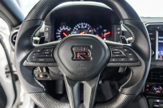 Used 2023 Nissan GT-R Premium w/ Premium Interior Package AWD/4WD image 32