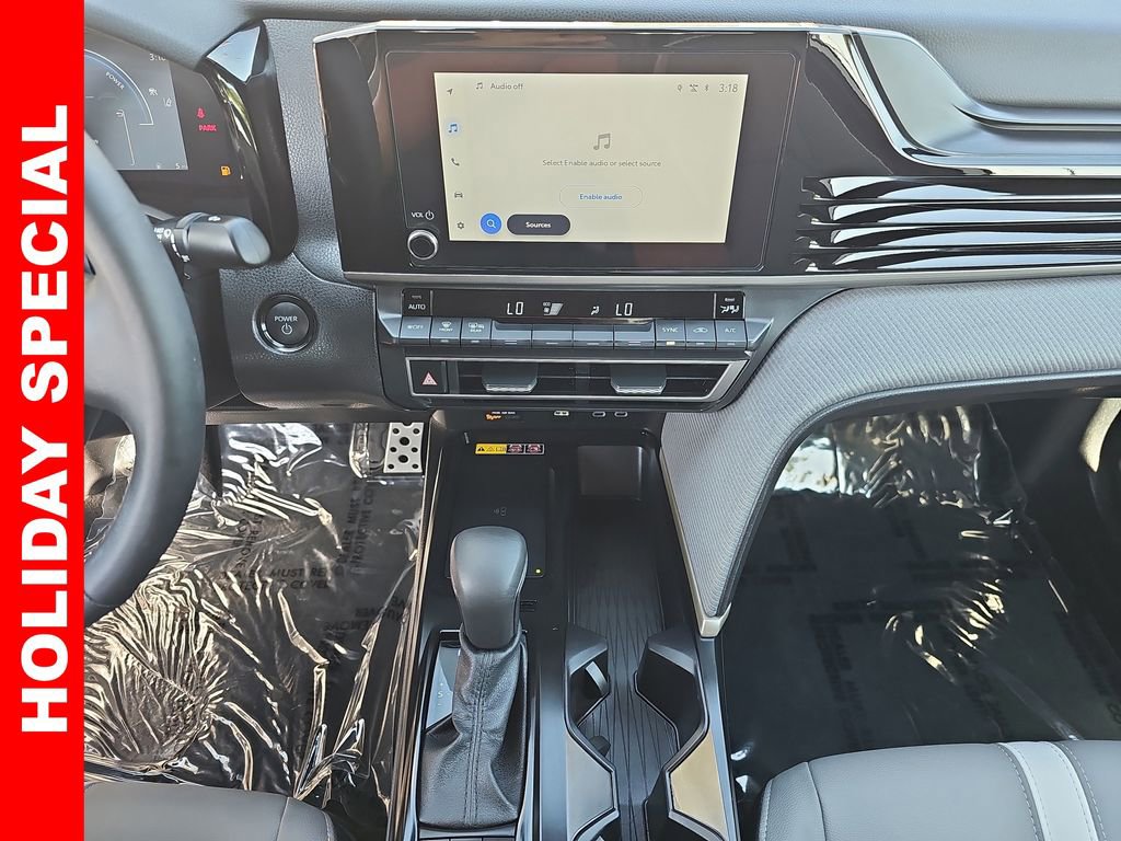 Used 2025 Toyota Camry SE image 19