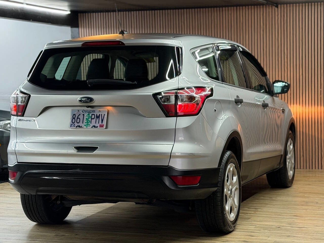 Used 2017 Ford Escape S image 6
