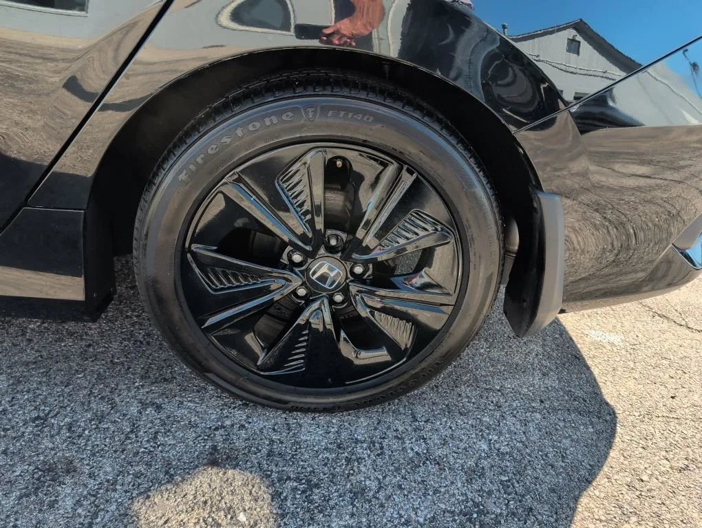 Used 2018 Honda Civic EX-T image 4