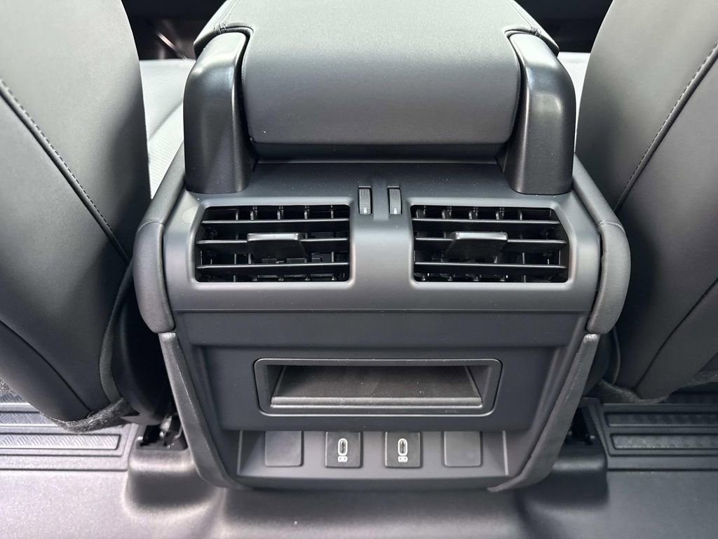 New 2026 Land Rover Defender 110 S AWD/4WD image 17