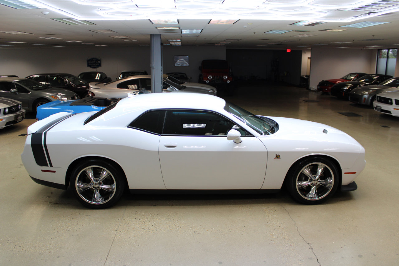 Used 2016 Dodge Challenger R/T Scat Pack w/ Leather Interior Group image 29