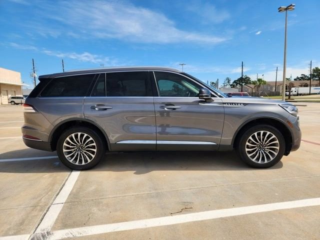 Used 2023 Lincoln Aviator AWD w/ Premium Package image 4