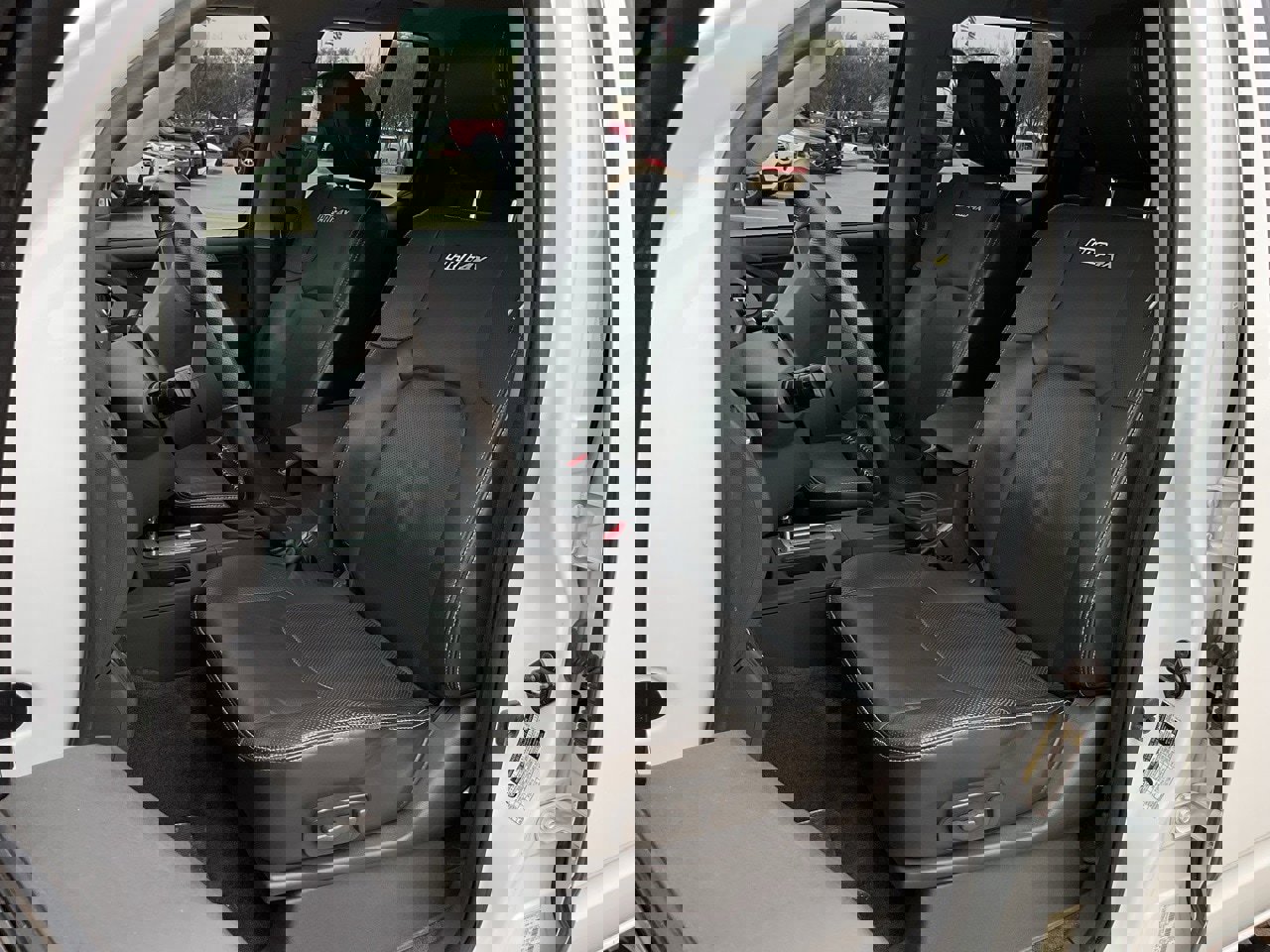 Used 2016 Nissan Frontier PRO-4X w/ Pro-4x Luxury Package image 13