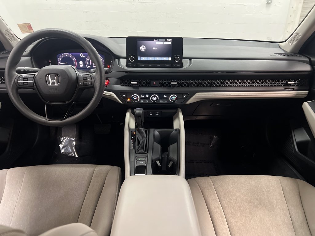 Used 2023 Honda Accord EX image 13