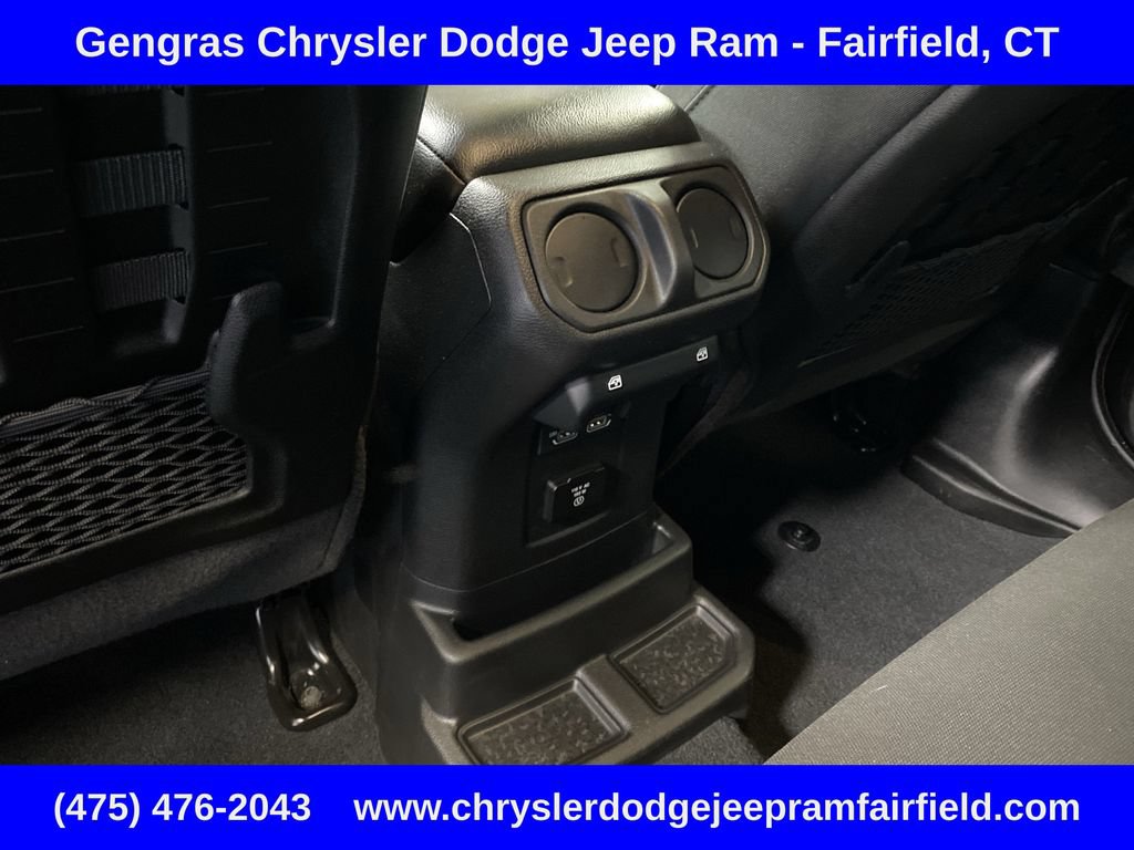 Used 2022 Jeep Wrangler Unlimited Rubicon 4xe w/ Cold Weather Group AWD/4WD image 27