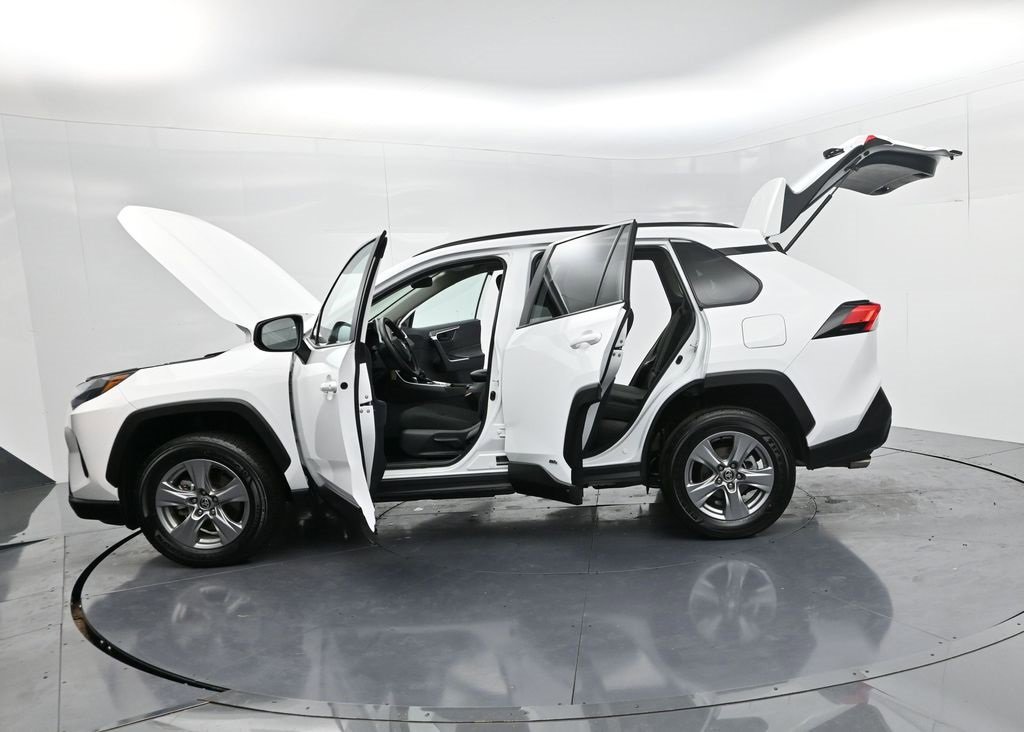 Used 2025 Toyota RAV4 LE image 69