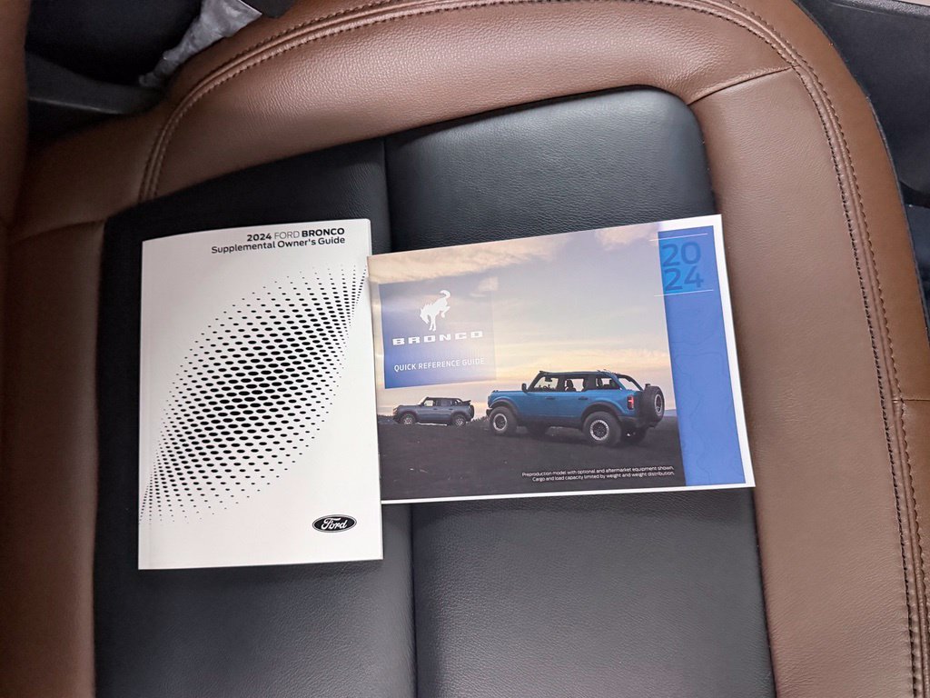 Used 2024 Ford Bronco Outer Banks AWD/4WD image 42