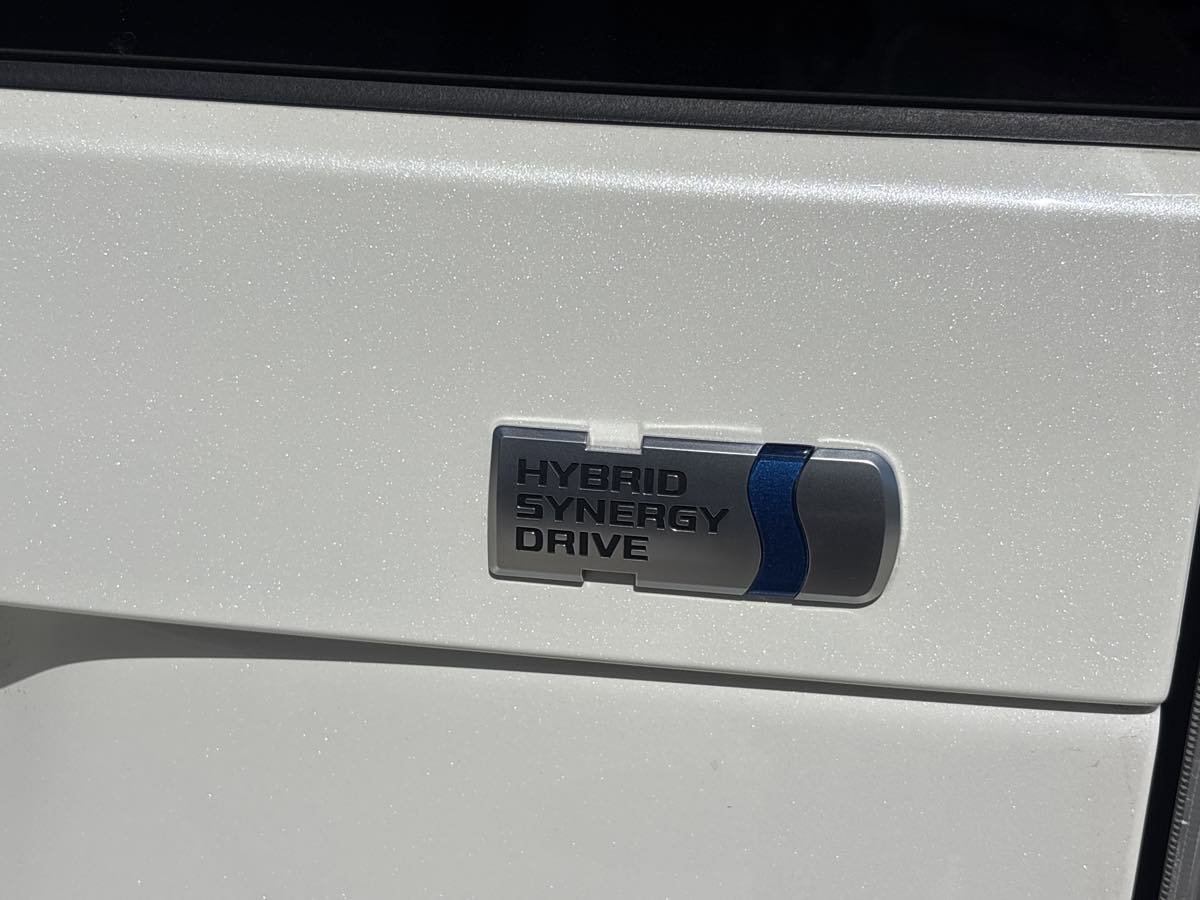 Used 2012 Toyota Prius Four w/ Deluxe Solar Roof Pkg FWD image 9