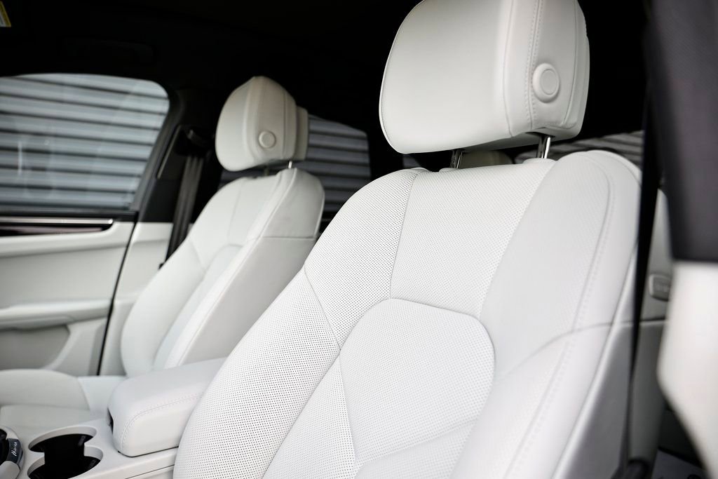 Certified 2026 Porsche Macan image 26