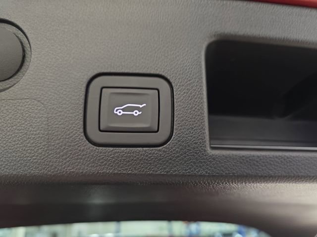 New 2026 Chevrolet Equinox ACTIV w/ Convenience Package III image 15