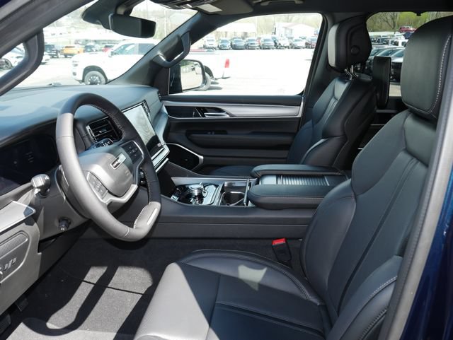 New 2026 Jeep Grand Wagoneer Limited w/ Premium Group II AWD/4WD image 2