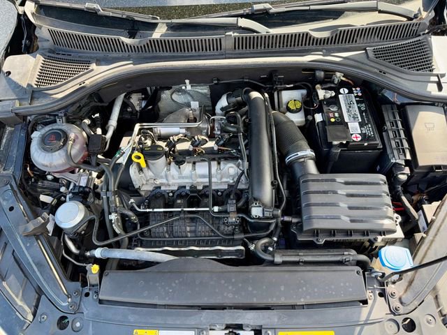 Used 2021 Volkswagen Jetta R-Line w/ R-Line Cold Weather Package FWD image 32