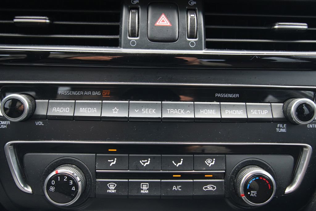 Used 2020 Kia Optima LX image 27