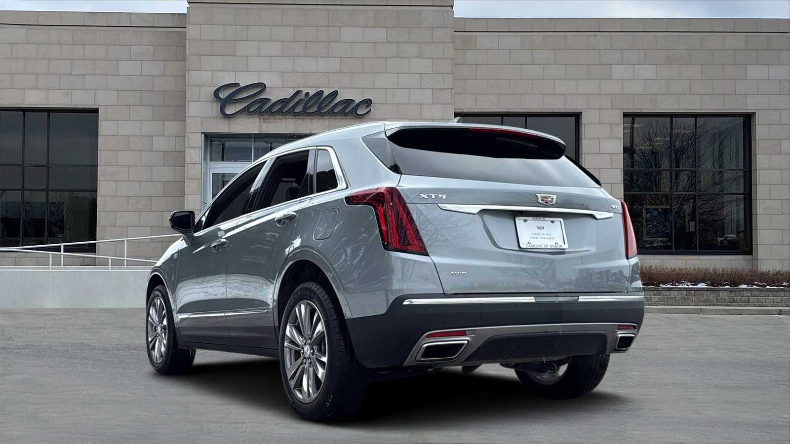 Certified 2025 Cadillac XT5 Premium Luxury image 4
