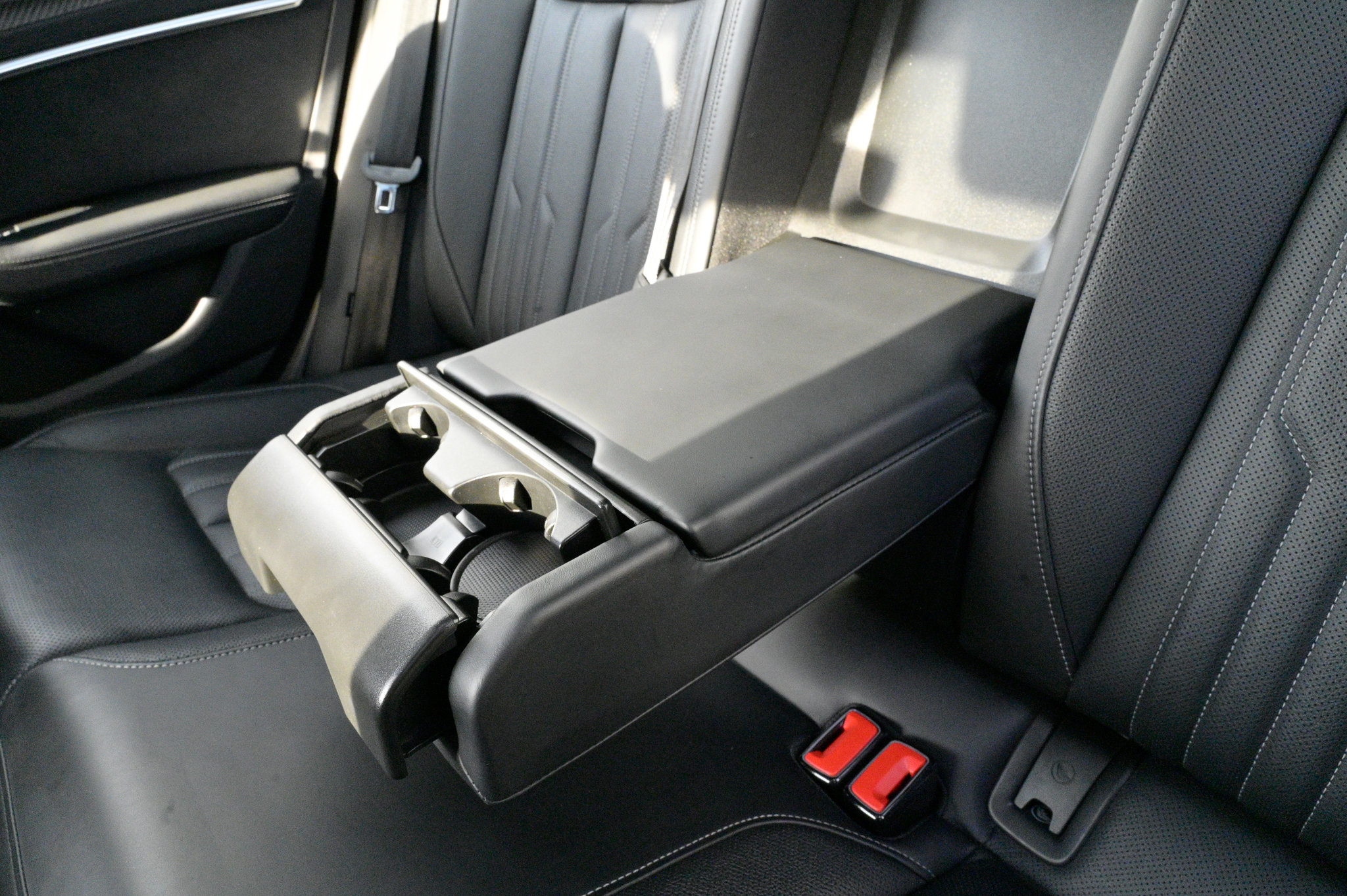 Used 2025 Audi RS 6 performance image 42