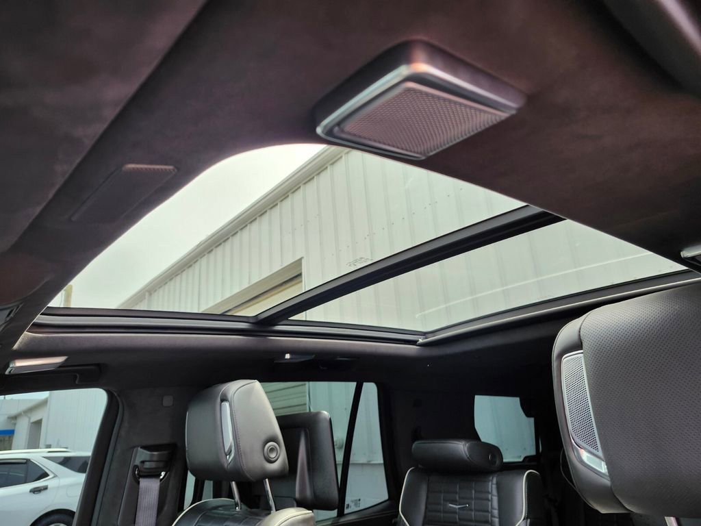 Certified 2025 Cadillac Escalade V w/ LPO, Floor Liner Package image 21