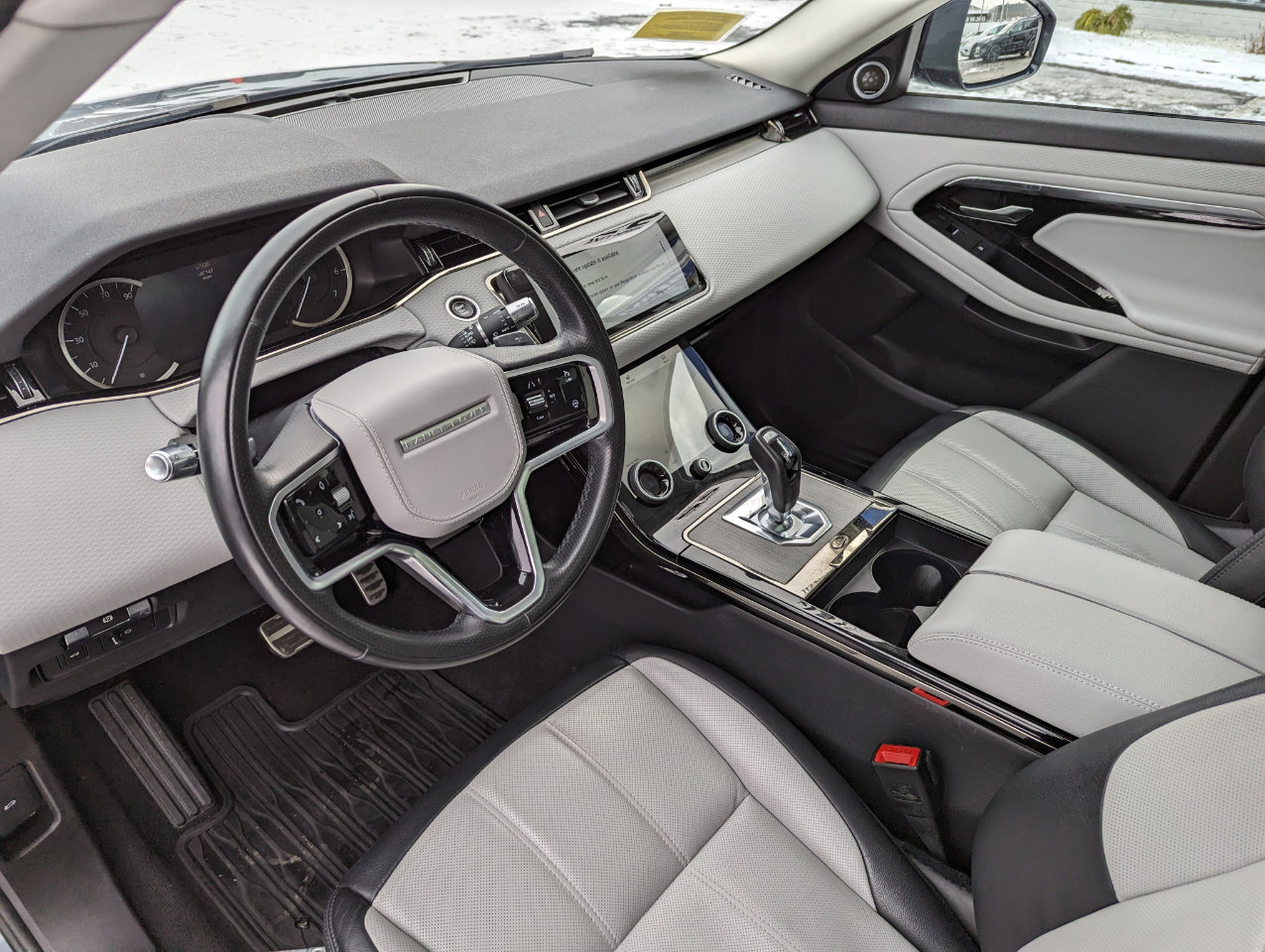 Used 2022 Land Rover Range Rover Evoque R-Dynamic S image 13