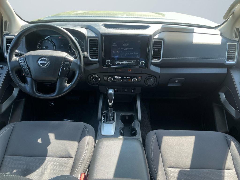 Used 2022 Nissan Frontier SV image 11