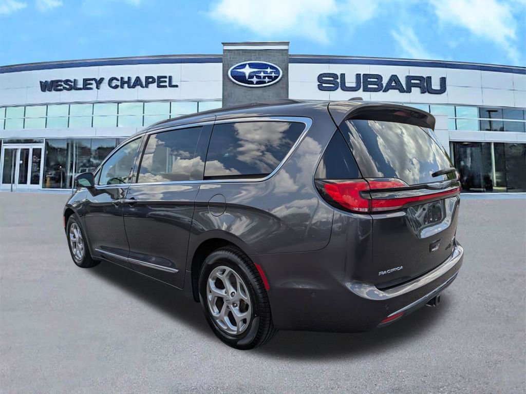 Used 2022 Chrysler Pacifica Limited image 7