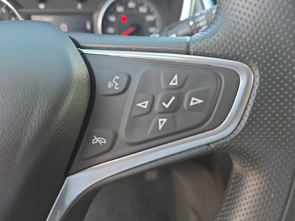 Used 2023 Chevrolet Equinox LS AWD/4WD image 23