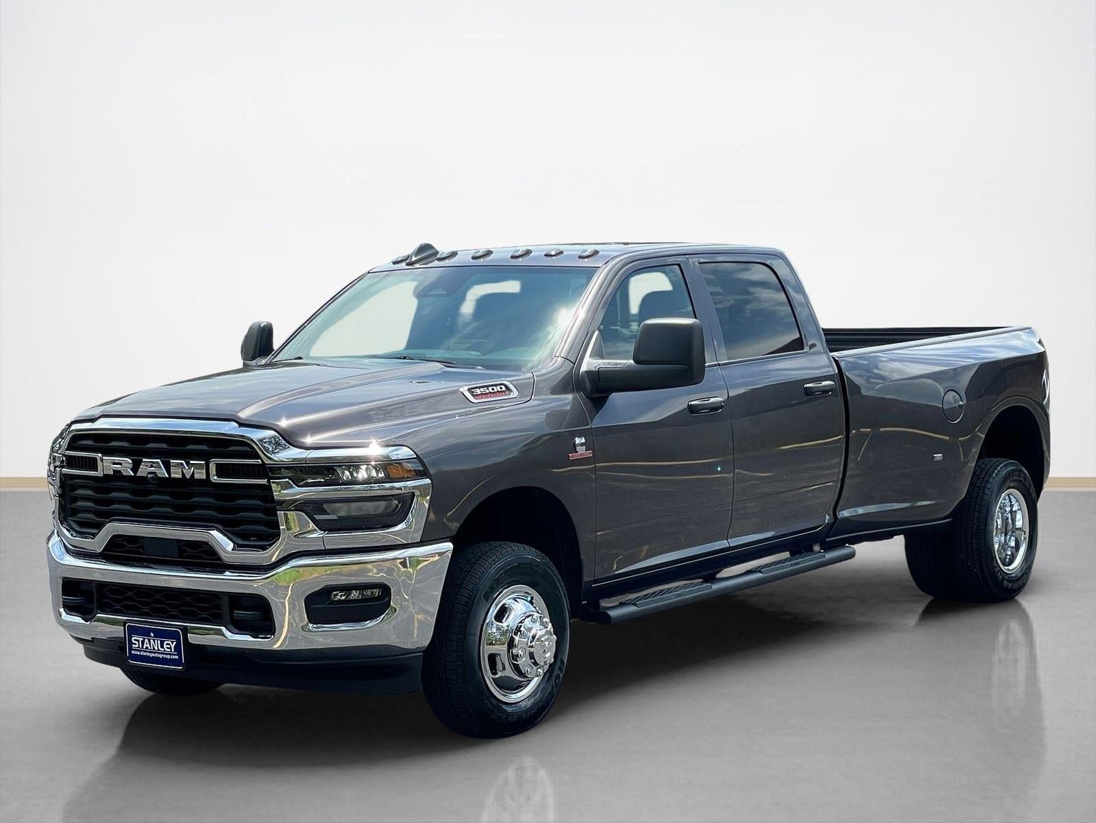 New 2026 RAM 3500 Tradesman AWD/4WD image 3