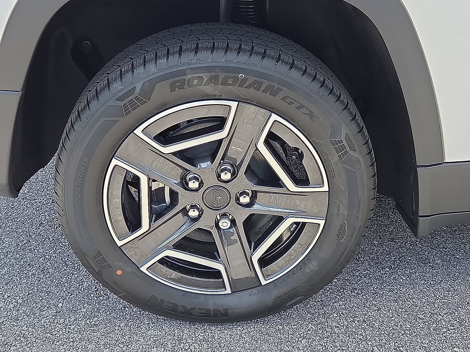 New 2026 Jeep Cherokee Laredo AWD/4WD image 7