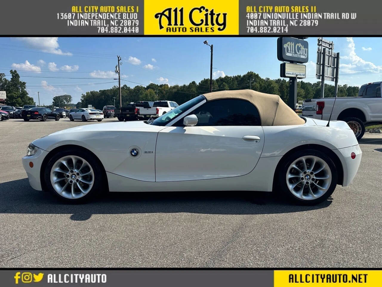 Used 2005 BMW Z4 2.5i image 4