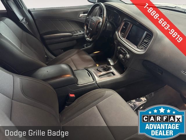 Used 2019 Dodge Charger SXT w/ Blacktop Package image 5