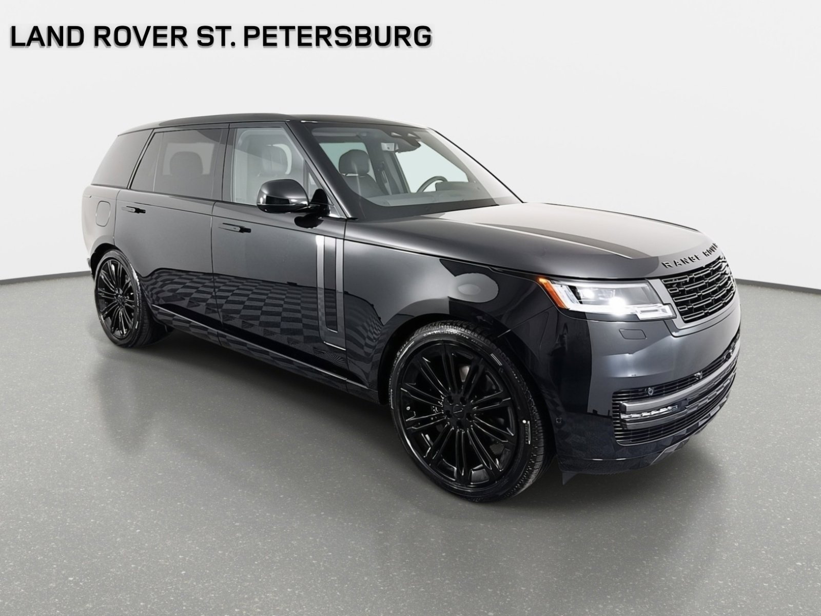 New 2026 Land Rover Range Rover Long Wheelbase SE AWD/4WD image 3