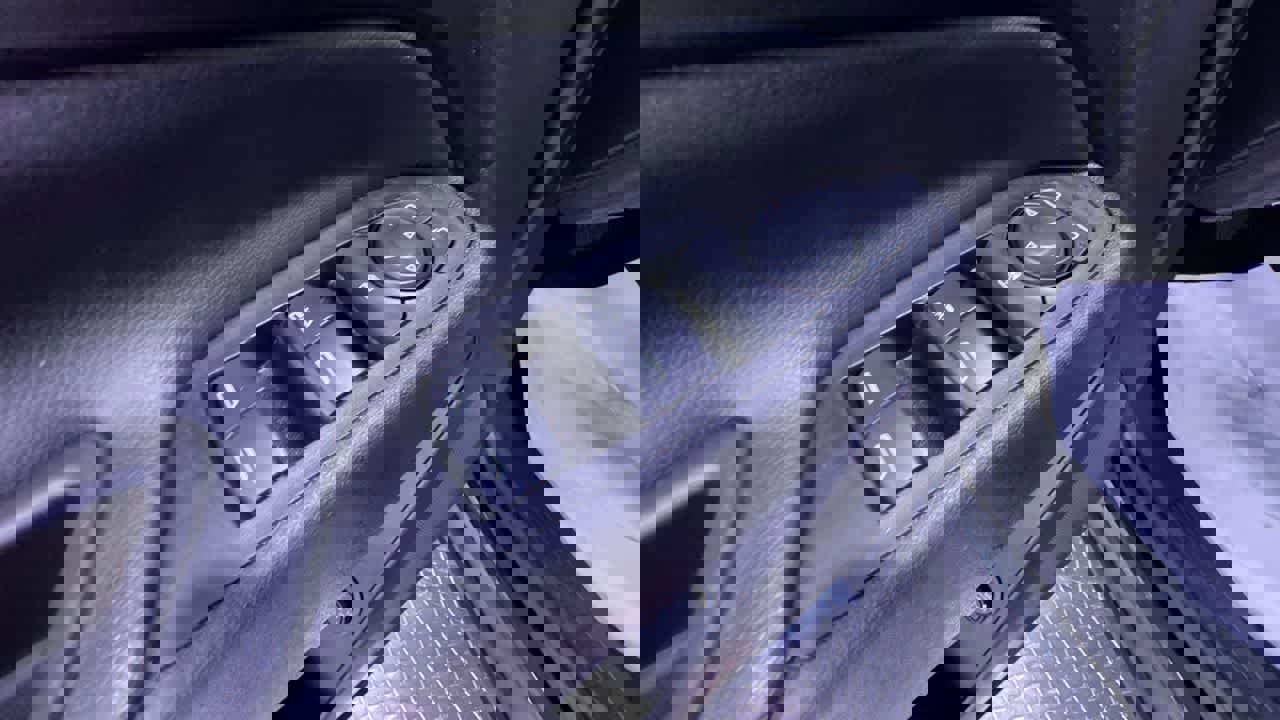 Used 2021 Chevrolet Equinox LT image 12