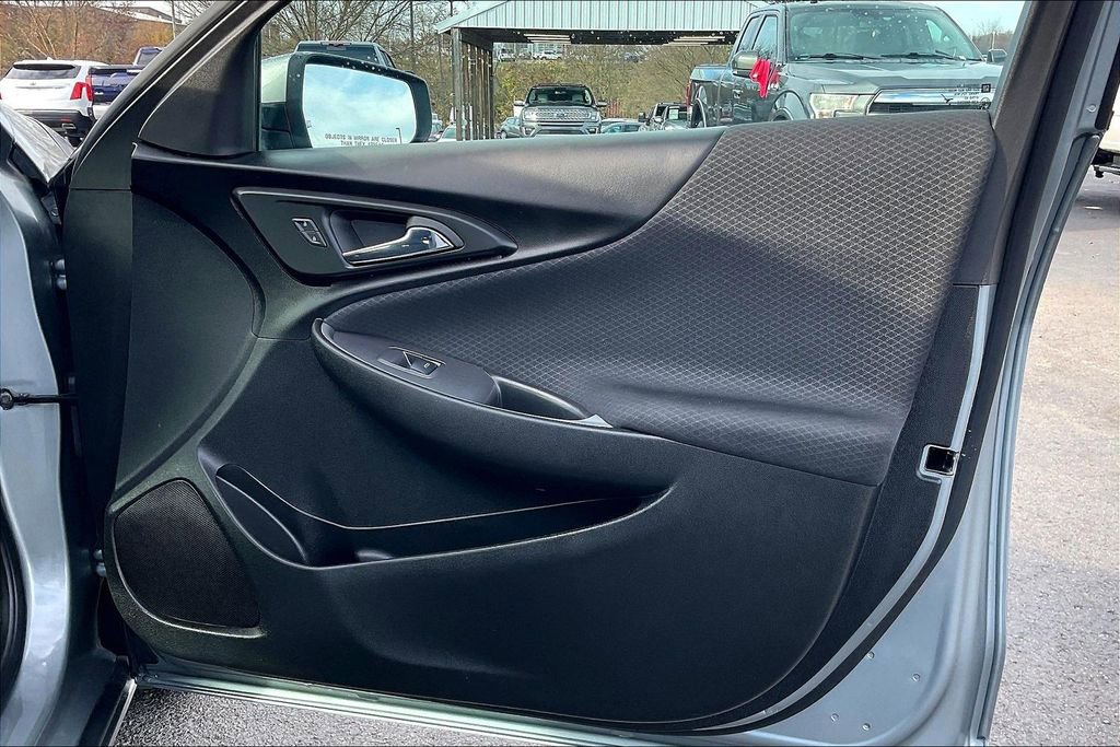 Used 2024 Chevrolet Malibu LT image 30