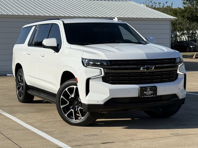Used 2021 Chevrolet Suburban RST w/ Luxury Package RWD image 2