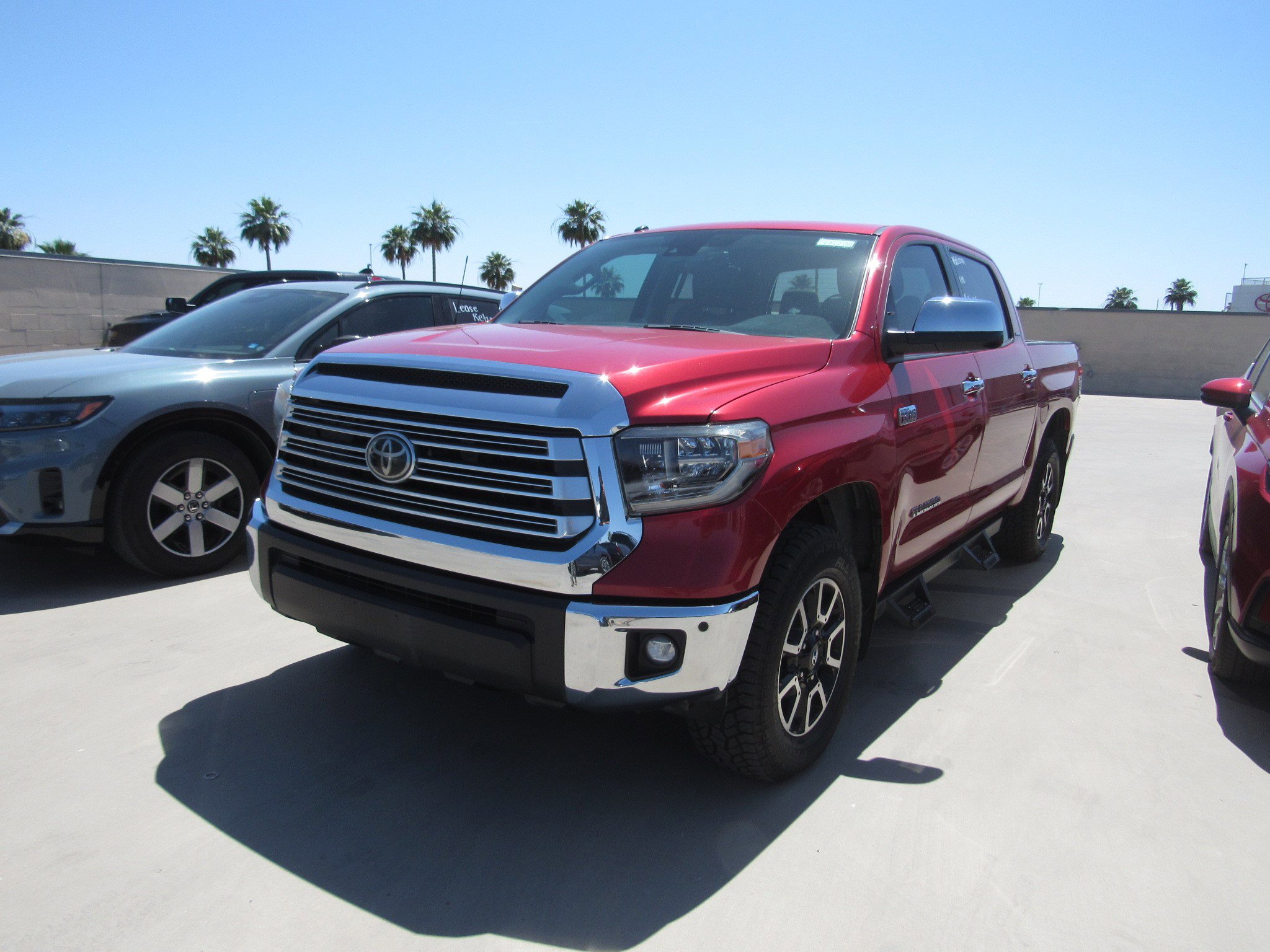 Used 2018 Toyota Tundra Limited w/ Limited Premium Package AWD/4WD image 1