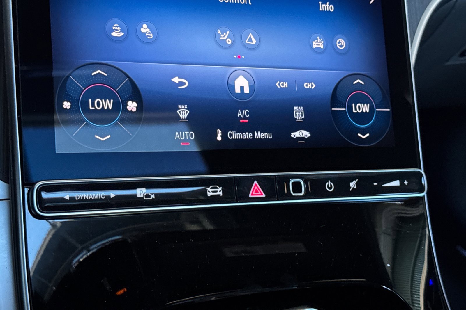 New 2025 Mercedes-Benz C 300 4MATIC Sedan image 24