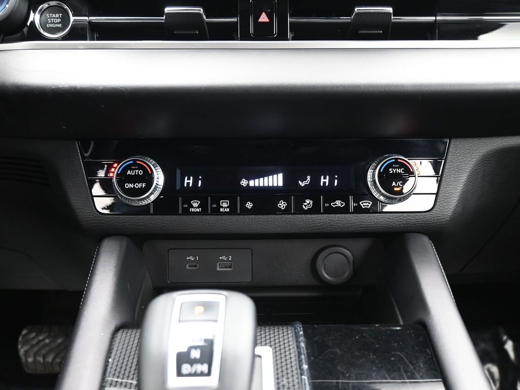 Used 2023 Mitsubishi Outlander SE image 47