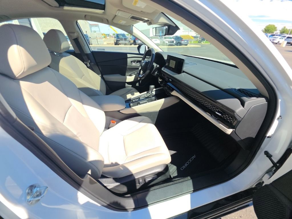 Used 2024 Honda Accord Touring image 33