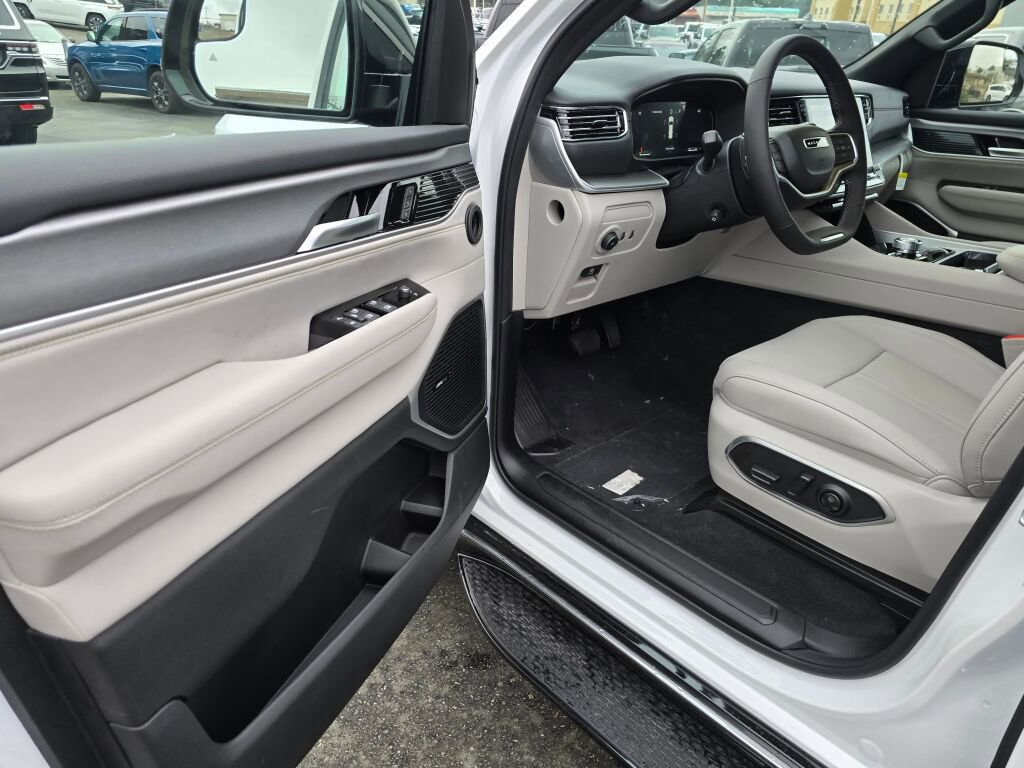 New 2025 Jeep Wagoneer Series II image 23