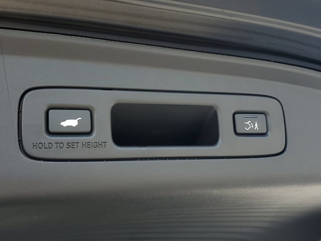 Certified 2025 Acura ADX FWD image 10