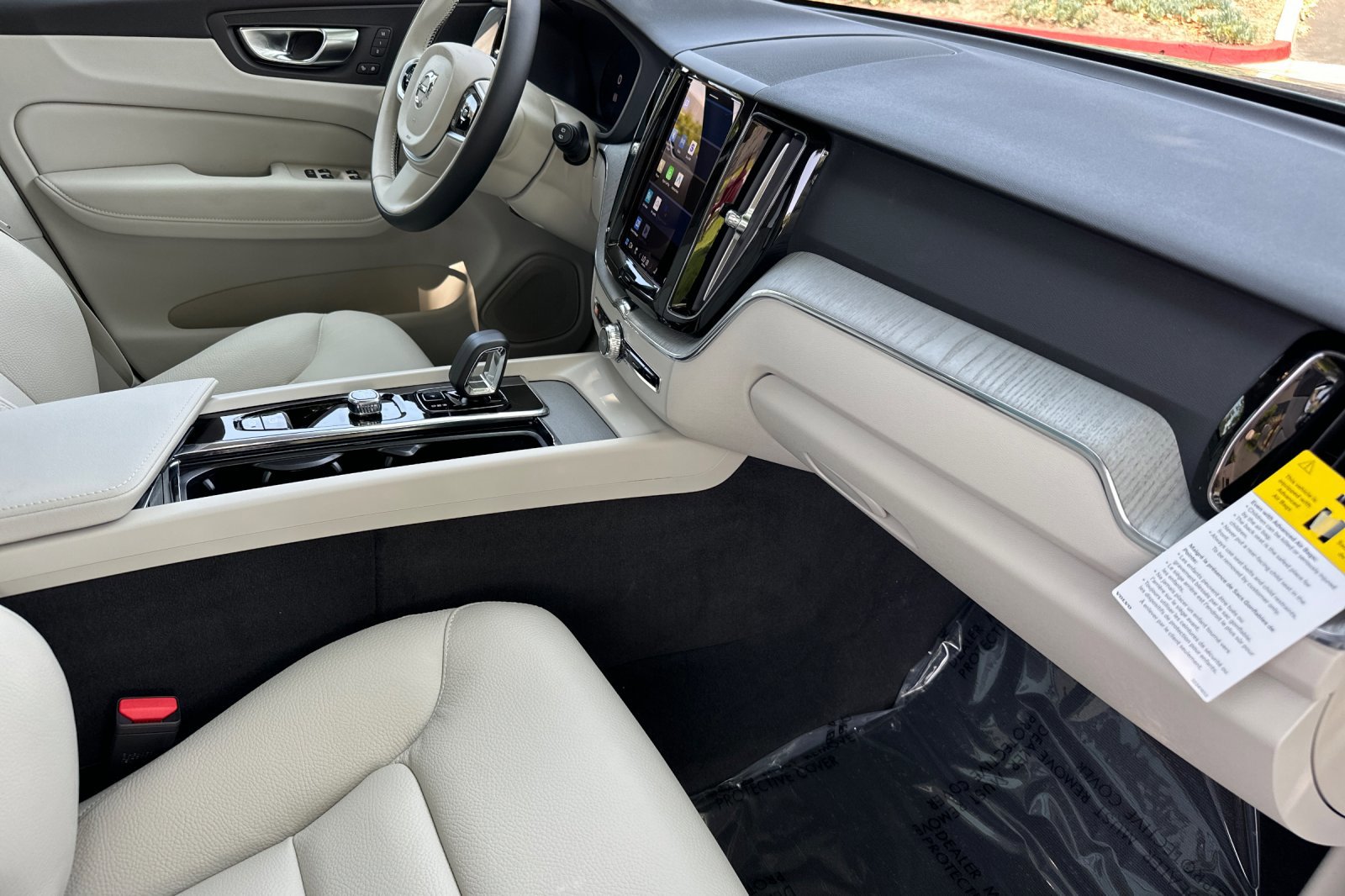 New 2025 Volvo XC60 B5 Plus w/ Climate Package image 13