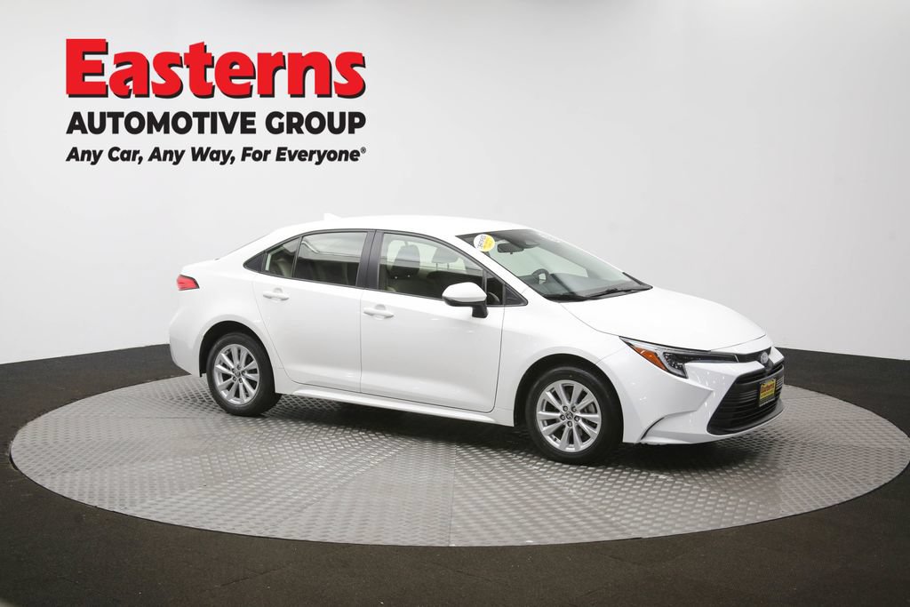 Used 2024 Toyota Corolla LE w/ LE Convenience Package FWD image 47