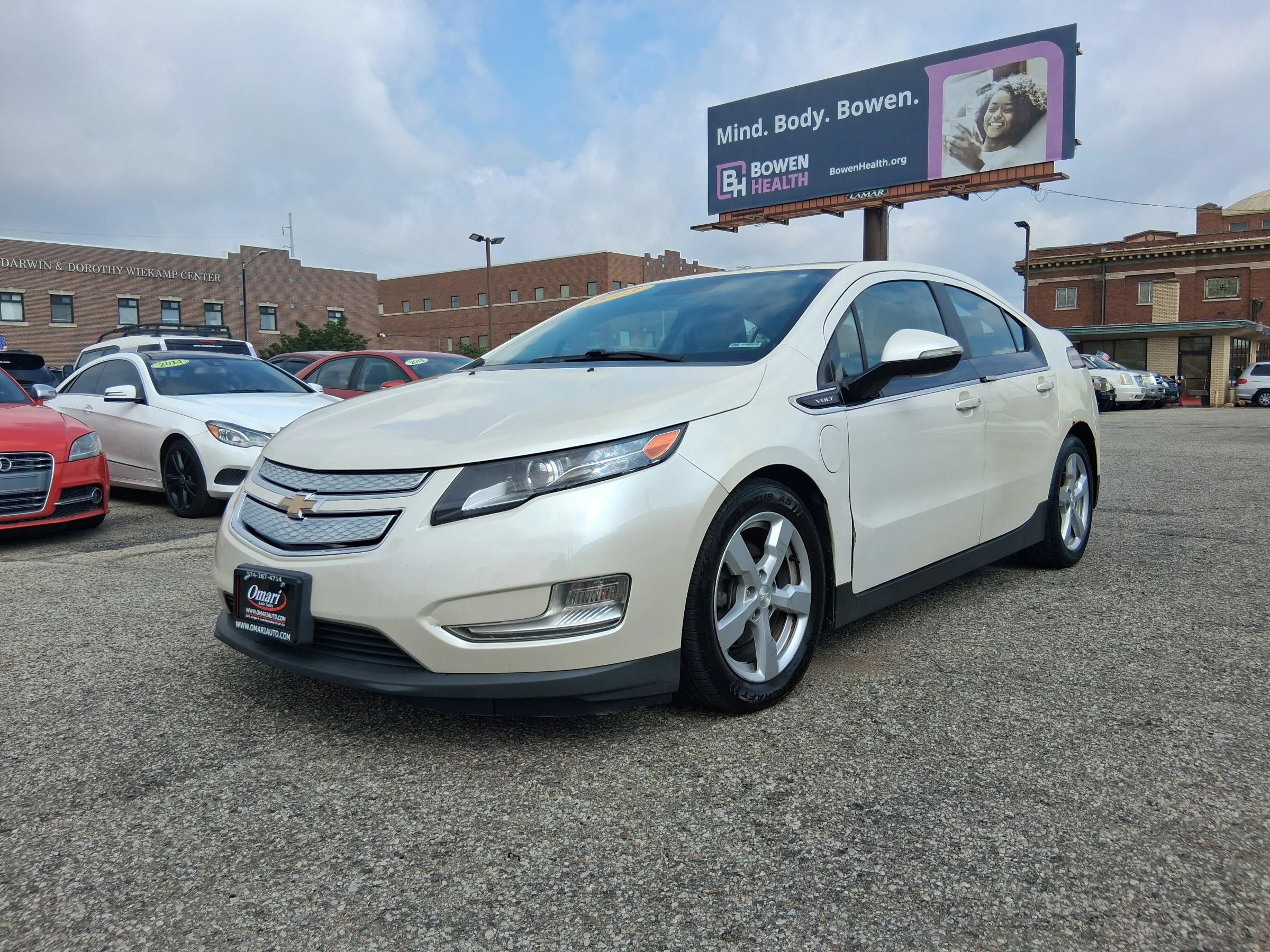 Used 2013 Chevrolet Volt Premium w/ Premium Trim Package FWD image 3