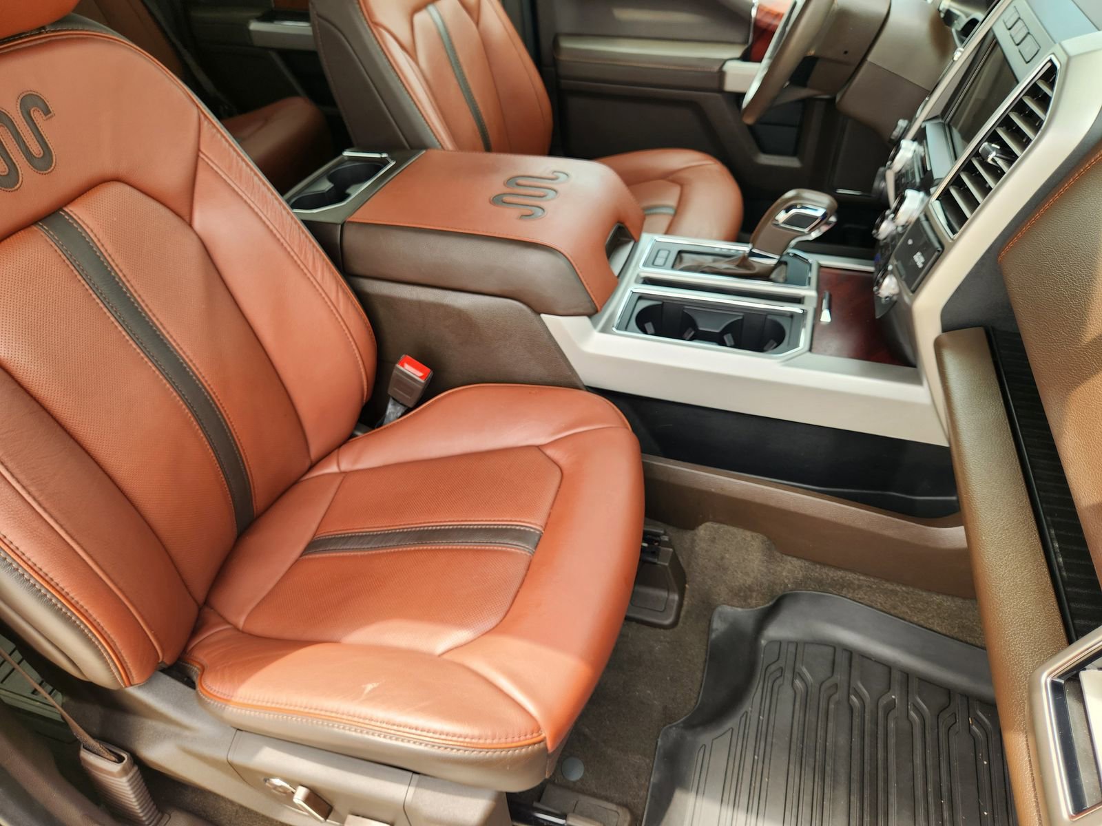Used 2020 Ford F150 King Ranch w/ Equipment Group 601A Luxury AWD/4WD image 17