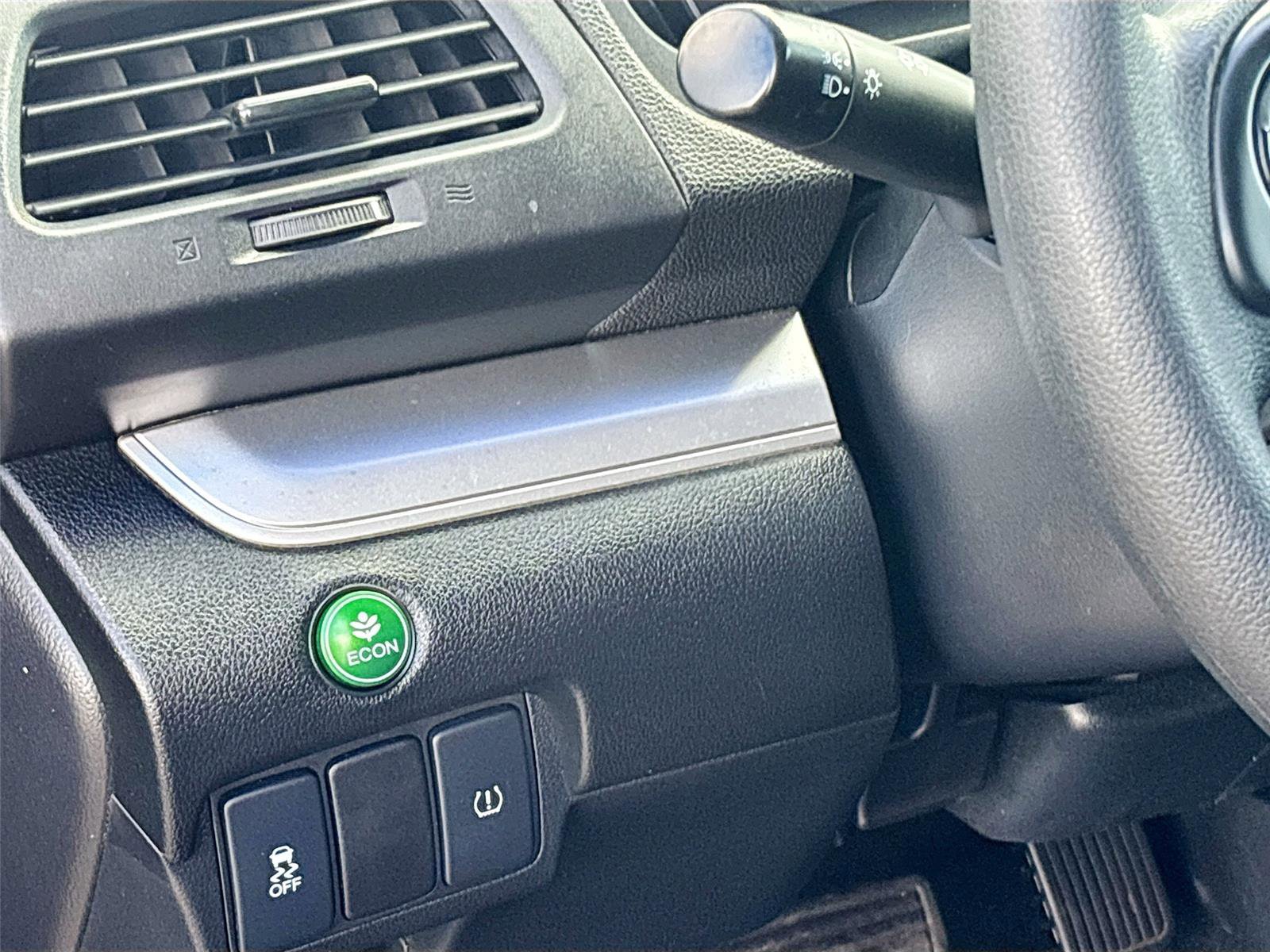 Used 2016 Honda CR-V LX image 11